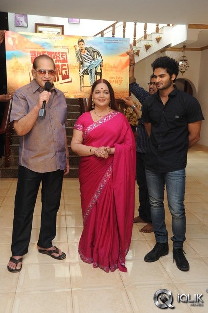 Mosagallaku-Mosagadu-Movie-Fist-Look-Launch